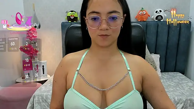 Sasha Grace online show from 10/10/25, 07:58
