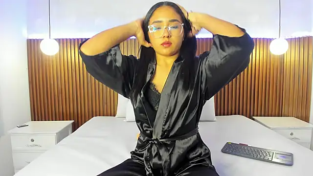 Foxy Kylie online show from 10/18/25, 07:49