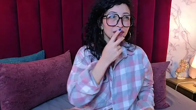 CHIARAJJONES online show from 05/26/26, 12:36