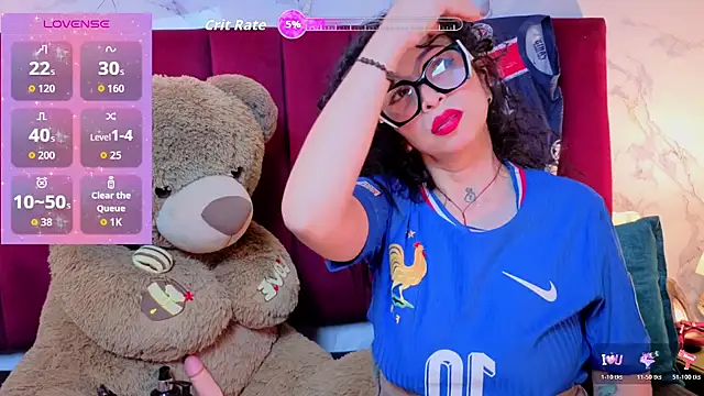 Snapshot of CHIARAJJONES chatting on 07/01/26, 01:00 CHIARAJJONES online show from 07/01/26, 01:00