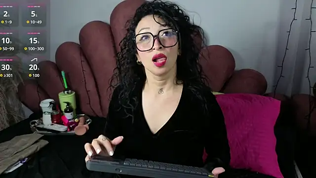 CHIARAJJONES online show from 01/09/26, 12:34