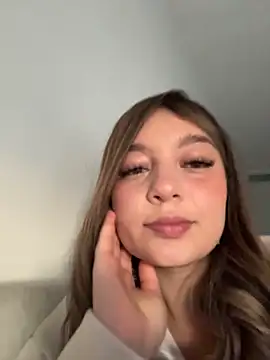   Lorelain   online show from 02/05/26, 10:49