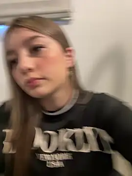   Lorelain   online show from 01/08/26, 09:10