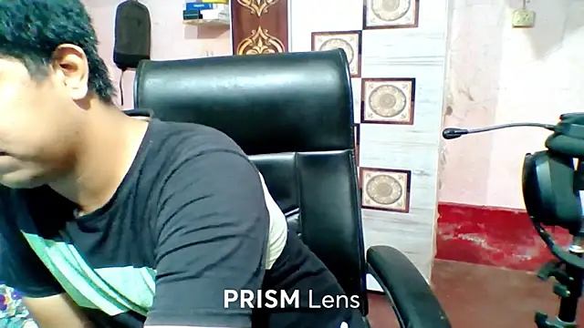 Snapshot of xpro210 chatting on 10/10/25, 11:55 xpro210 online show from 10/10/25, 11:55