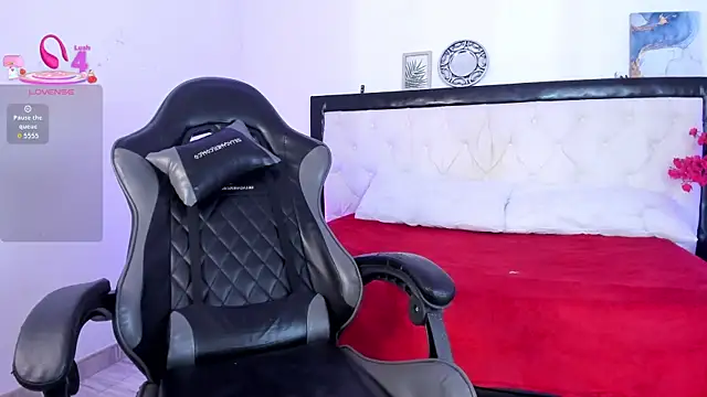 Sara Roades online show from 11/29/25, 07:03