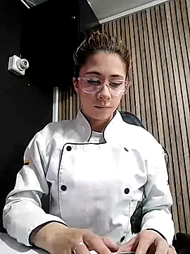 Sara Roades online show from 10/21/25, 01:32