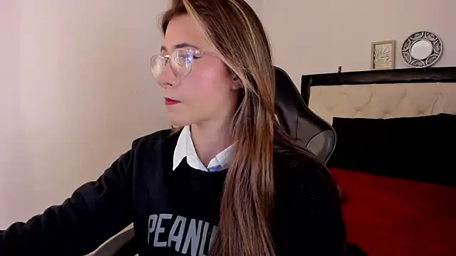 Sara Roades online show from 11/27/25, 08:53