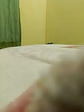 Snapshot of sants13 chatting on 10/31/25, 09:43 sants13 online show from 10/31/25, 09:43