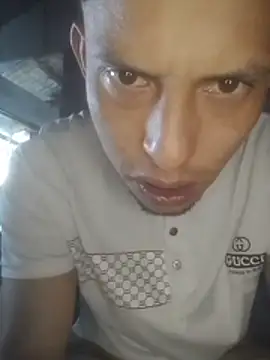 Snapshot of BenedettoMr69 chatting on 03/26/26, 06:39 BenedettoMr69 online show from 03/26/26, 06:39