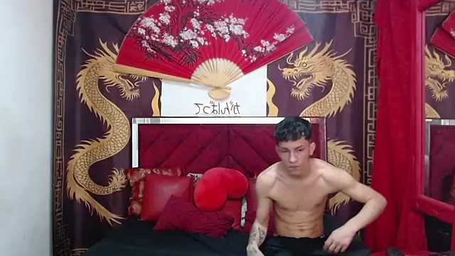 Snapshot of Pride_couple chatting on 03/02/26, 12:33 Pride couple online show from 03/02/26, 12:33