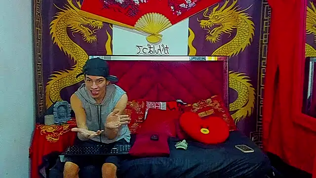 Snapshot of Pride_couple chatting on 02/10/26, 11:37 Pride couple online show from 02/10/26, 11:37