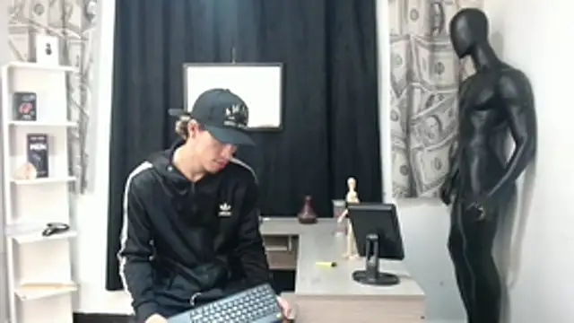 Snapshot of Pride_couple chatting on 02/24/26, 11:27 Pride couple online show from 02/24/26, 11:27