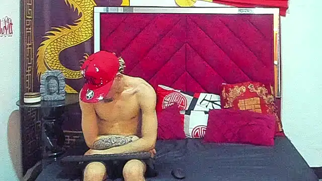 Snapshot of Pride_couple chatting on 01/12/26, 11:20 Pride couple online show from 01/12/26, 11:20