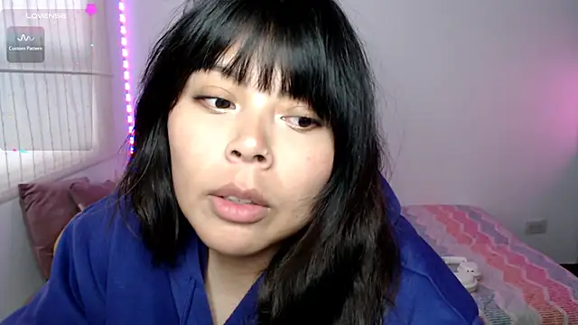 Snapshot of EllieMoonX chatting on 07/09/26, 10:42 EllieMoonX online show from 07/09/26, 10:42