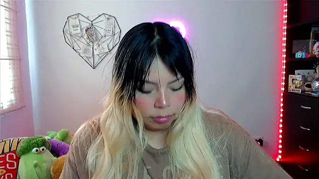 EllieMoonX online show from 03/10/26, 06:45