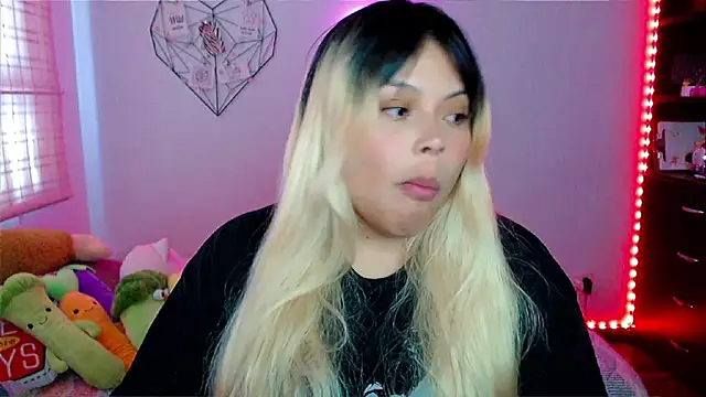 EllieMoonX online show from 12/03/25, 09:25