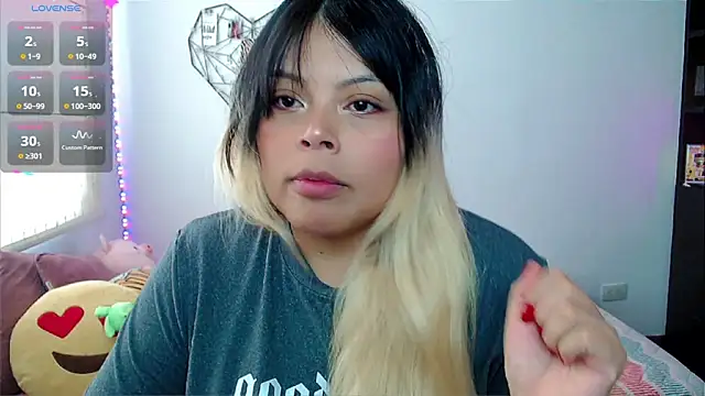 EllieMoonX online show from 04/23/26, 06:53