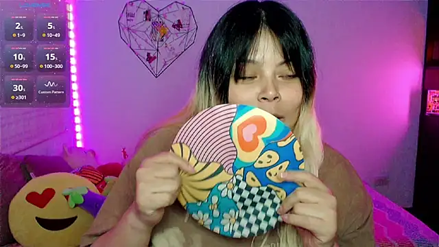 EllieMoonX online show from 04/21/26, 11:55