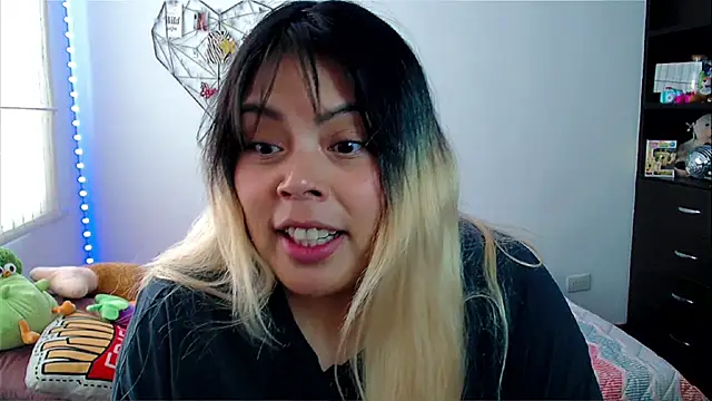 EllieMoonX online show from 03/31/26, 09:39