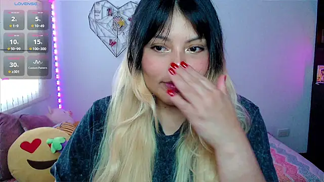 EllieMoonX online show from 04/22/26, 10:27
