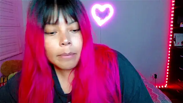 EllieMoonX online show from 12/22/25, 10:54