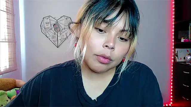 EllieMoonX online show from 12/01/25, 08:21