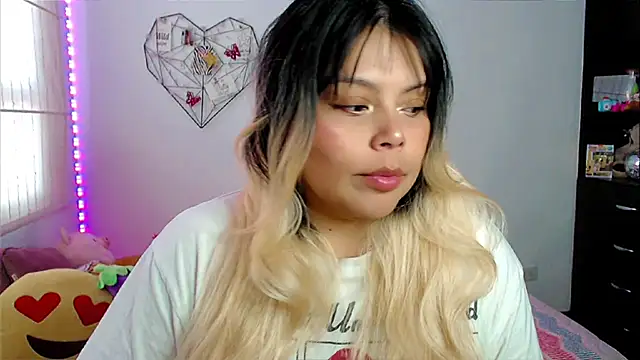 EllieMoonX online show from 04/08/26, 10:33