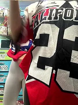 Snapshot of Lucy_699 chatting on 01/17/26, 07:39 Lucy 699 online show from 01/17/26, 07:39