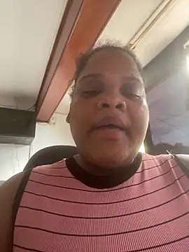 gabrielabrunette69 online show from 12/19/25, 09:28