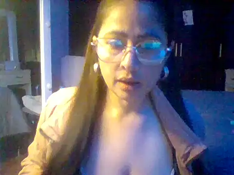 Snapshot of Natis_rod15 chatting on 10/29/25, 03:44 Natis rod15 online show from 10/29/25, 03:44