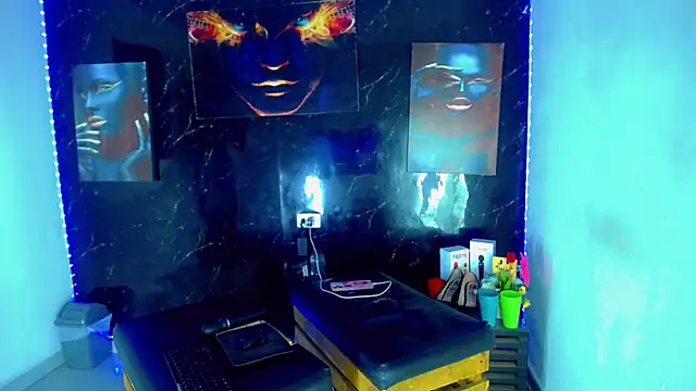 party girl skiny online show from 07/14/26, 02:05