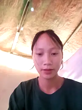 minachao- online show from 10/31/25, 03:03