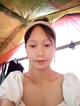 minachao- online show from 10/25/25, 02:11