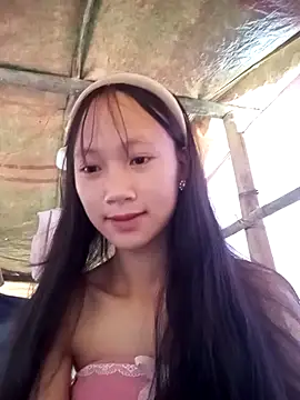 minachao- online show from 10/28/25, 02:34