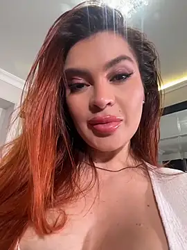 Snapshot of AbrilColls_ chatting on 06/22/26, 03:25 AbrilColls online show from 06/22/26, 03:25
