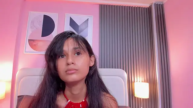 Snapshot of luly_dreams chatting on 10/18/25, 04:58 luly dreams online show from 10/18/25, 04:58