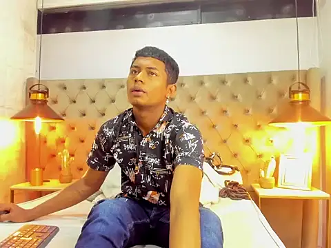 MorenitoDigno online show from 10/25/25, 06:52