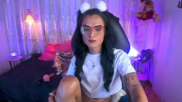 ZAMMIRA online show from 11/18/25, 01:36