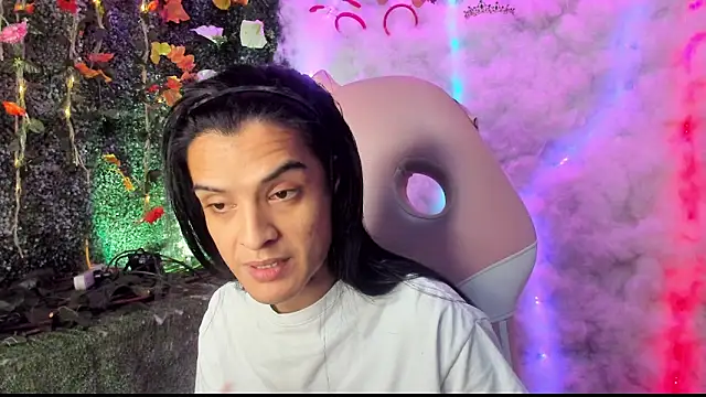 Snapshot of ZAMMIRA chatting on 01/11/26, 05:47 ZAMMIRA online show from 01/11/26, 05:47