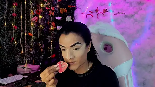 Snapshot of ZAMMIRA chatting on 01/09/26, 05:47 ZAMMIRA online show from 01/09/26, 05:47