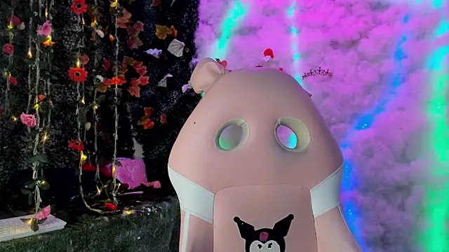 Snapshot of ZAMMIRA chatting on 12/21/25, 06:15 ZAMMIRA online show from 12/21/25, 06:15