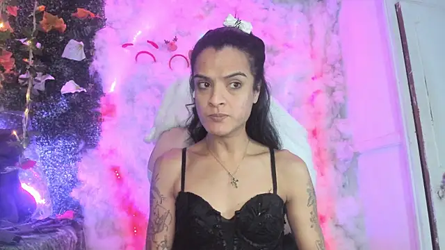 Snapshot of ZAMMIRA chatting on 01/18/26, 05:44 ZAMMIRA online show from 01/18/26, 05:44