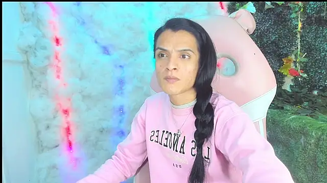 Snapshot of ZAMMIRA chatting on 02/10/26, 05:28 ZAMMIRA online show from 02/10/26, 05:28