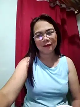 Snapshot of erma_joy chatting on 06/19/26, 10:04 erma joy online show from 06/19/26, 10:04
