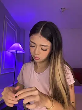 HoneyMollyX online show from 04/07/26, 01:02