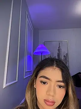 HoneyMollyX online show from 10/19/25, 01:03