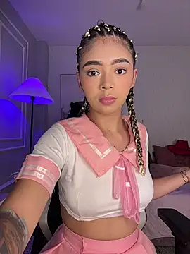 HoneyMollyX online show from 11/24/25, 01:00