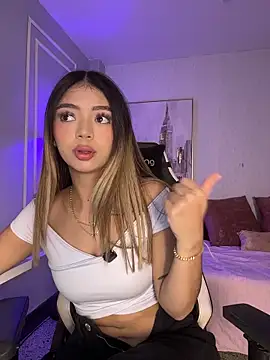 HoneyMollyX online show from 04/10/26, 01:07