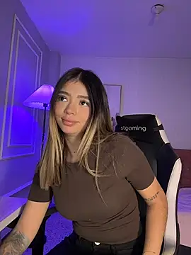 HoneyMollyX online show from 04/05/26, 01:07