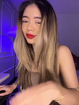 HoneyMollyX online show from 11/18/25, 01:03